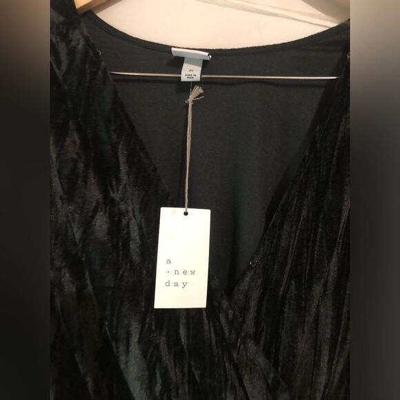 📳 A New Day | NEW Velvet Jumpsuit - Picture 4 of 7